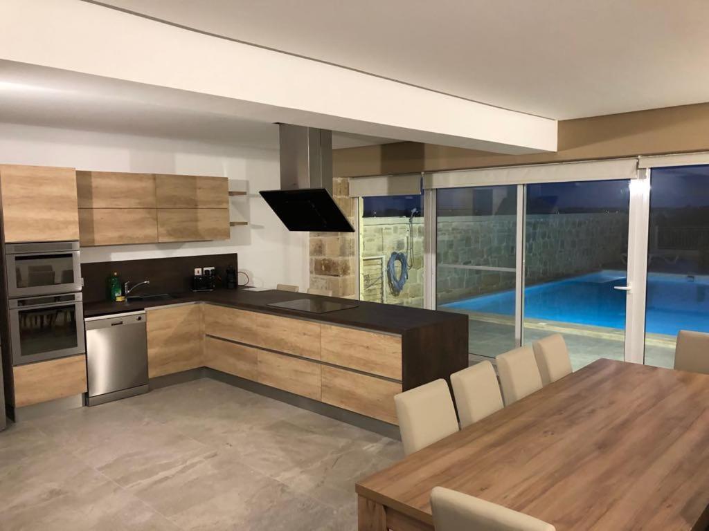 Villa Lyons Żejtun Exteriör bild